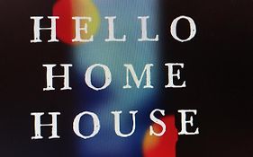 Hello Home House - com saída na praia